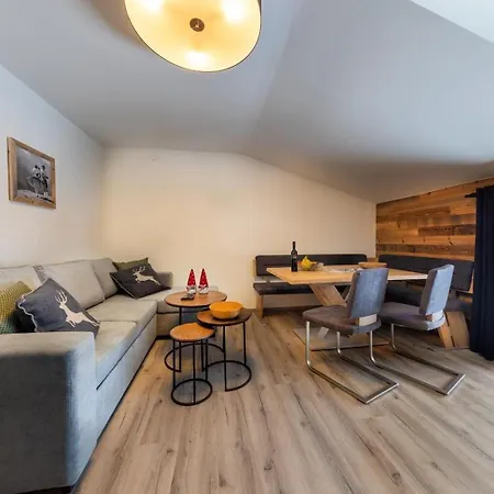 Haus Eckhausl Family *